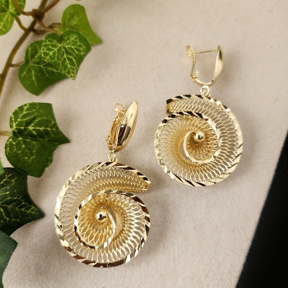 Gold Filled Shell Shape Mesh Swirl Drop Earrings